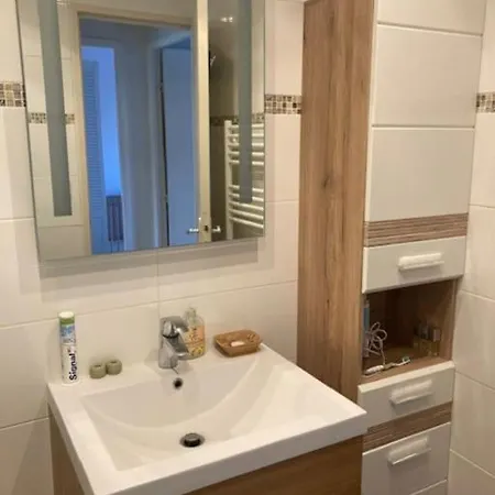 Double Terrasse 80m2 דירה *